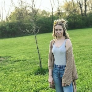 Meet your Posher, Ellie